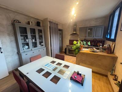 Appartement - 98 m² - 3 pièces