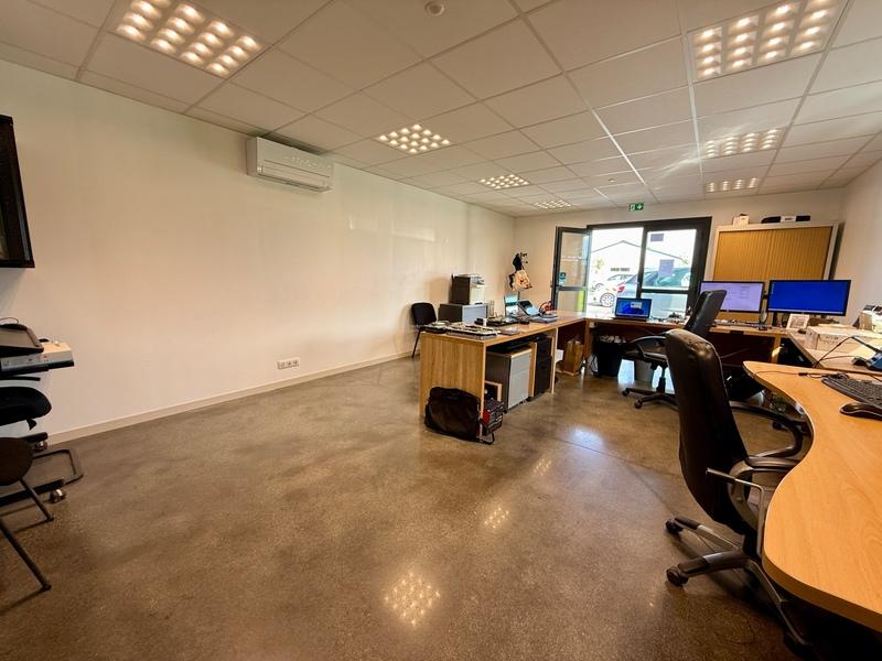 Bureau - 60 m² - 2 pièces