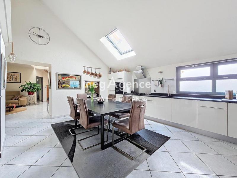 Maison - 170 m² - 7 pièces