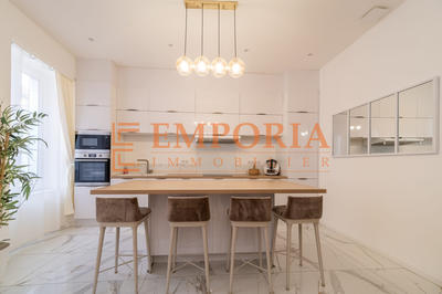 Appartement - 115 m² - 5 pièces