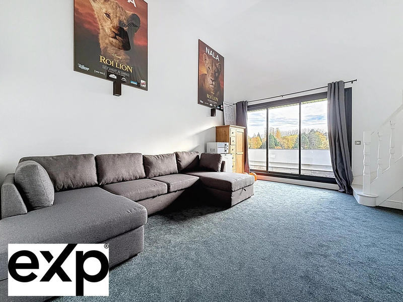 Maison - 1 032 m² - 18 pièces