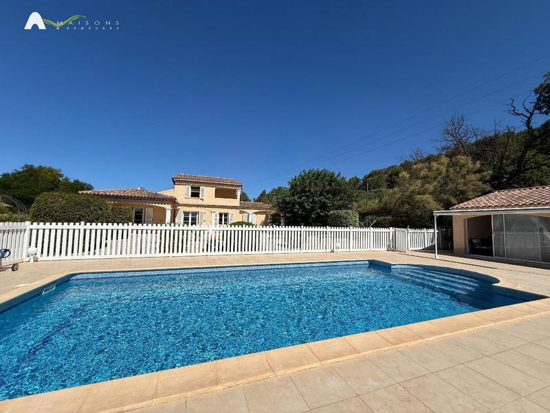Villa - 169 m² - 5 pièces