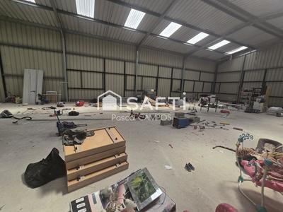 Local commercial - 450 m² - 1 pièce