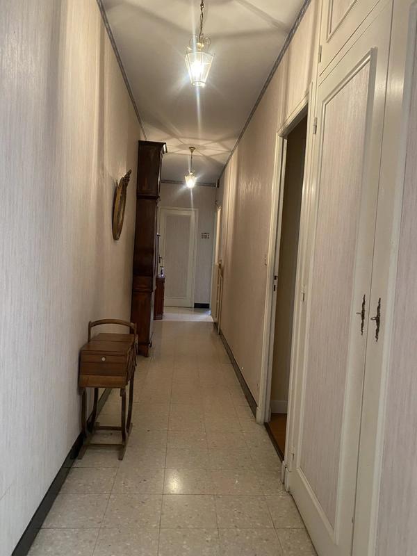 Maison - 237 m² - 5 pièces