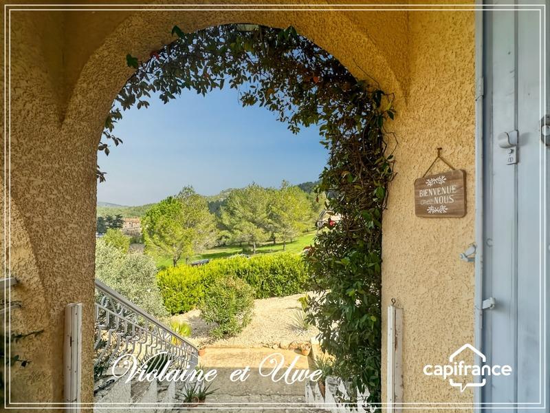 Maison - 275 m² - 14 pièces