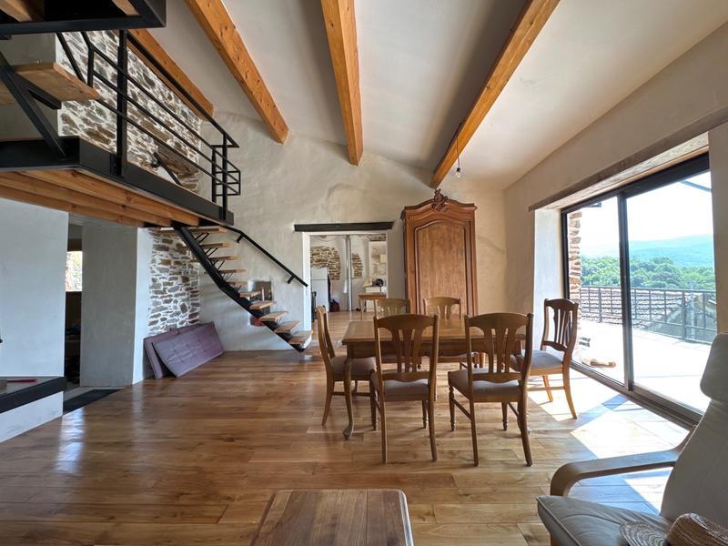 Maison - 158 m² - 8 pièces