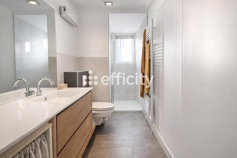 Appartement - 80 m² - 3 pièces