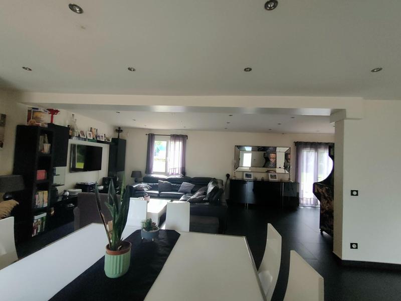 Maison - 147 m² - 6 pièces