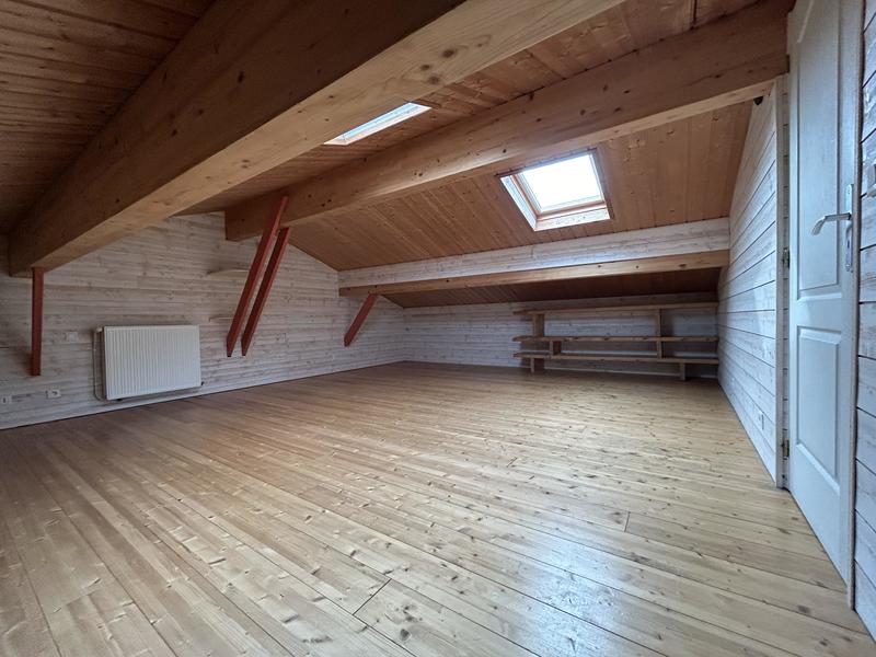 Maison jumelée - 102 m² - 4 pièces