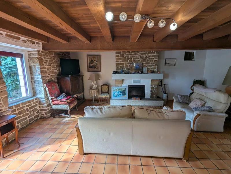Maison - 224 m² - 9 pièces