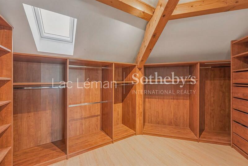 Villa - 194 m² - 8 pièces