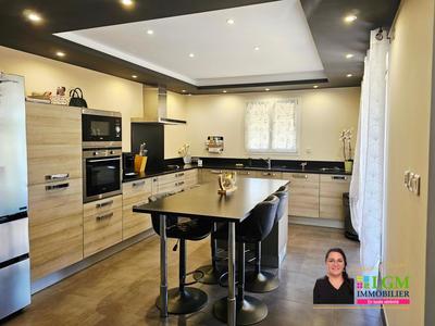 Maison - 141 m² - 5 pièces