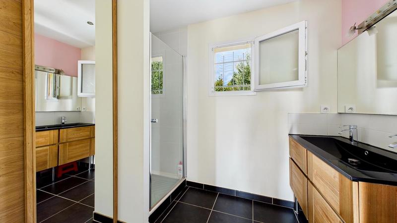 Pavillon - 133 m² - 6 pièces