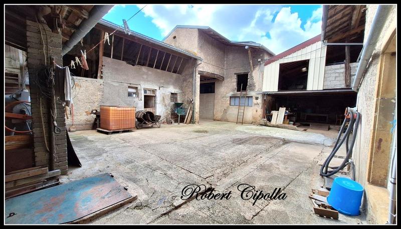 Immeuble - 1 100 m² - 18 pièces