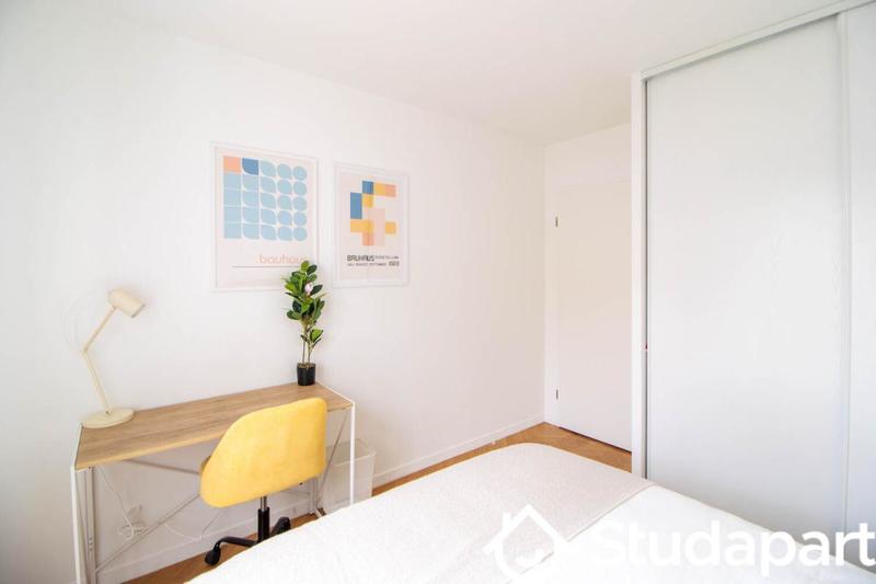 Chambre - 12 m² - 1 pièce