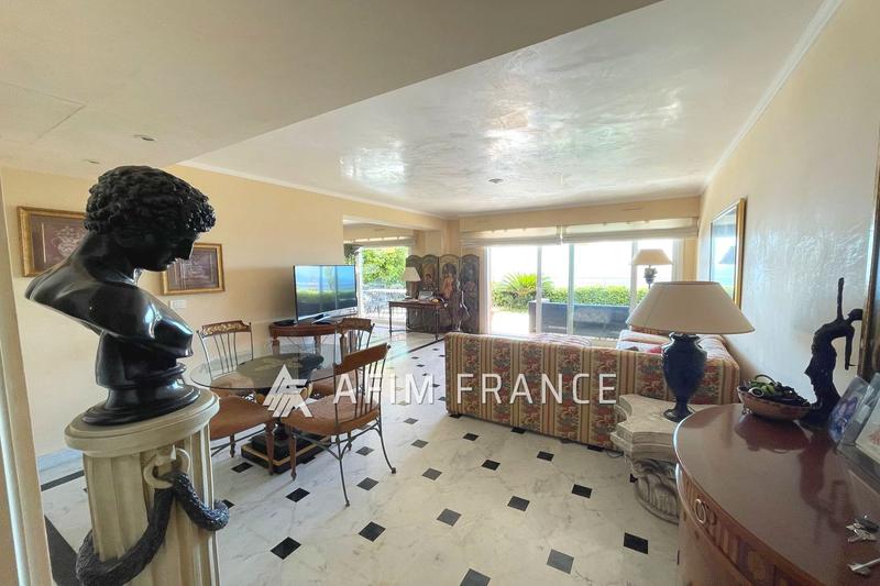 Appartement - 97 m² - 3 pièces