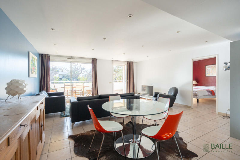 Appartement - 102 m² - 4 pièces