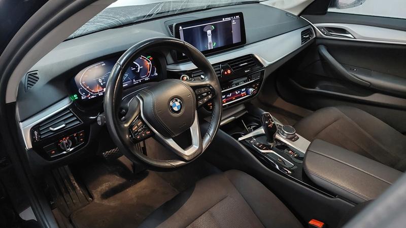 Bmw Série 5 Touring 520d Twinpower Turbo Xdrive 190 Ch Bva8 Lounge