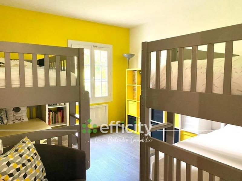 Maison - 160 m² - 8 pièces