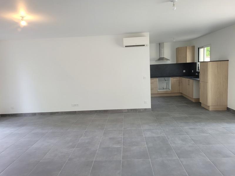 Maison - 89 m² - 5 pièces