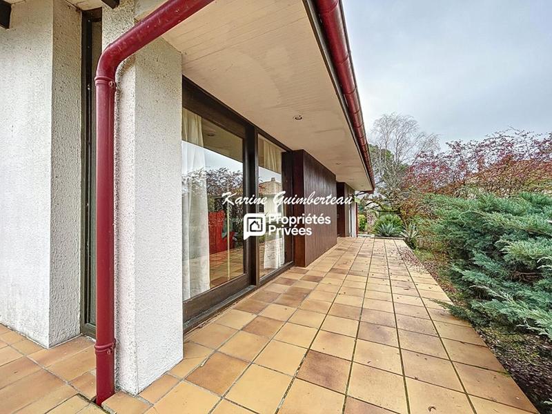 Villa - 213 m² - 6 pièces