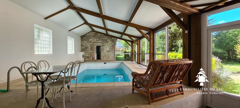 Maison - 299 m² - 14 pièces