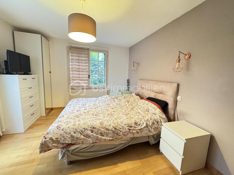 Maison - 198 m² - 8 pièces