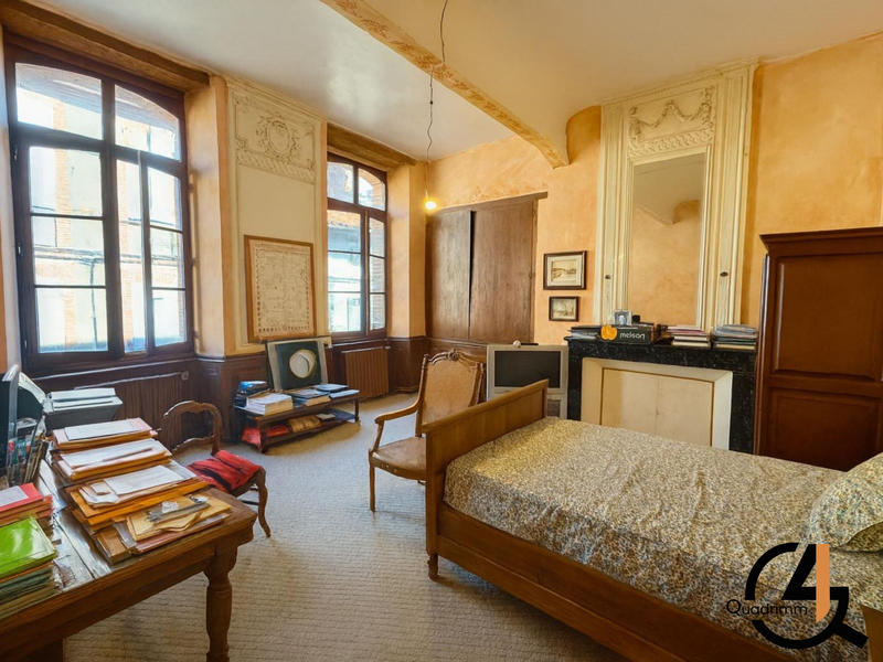 Maison - 280 m² - 6 pièces