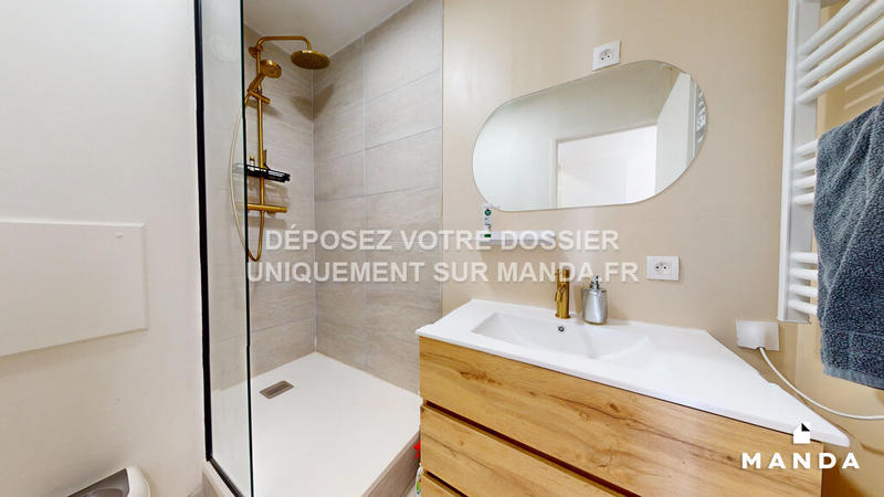 Chambre - 10 m² - 5 pièces