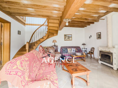 Maison - 191 m² - 6 pièces