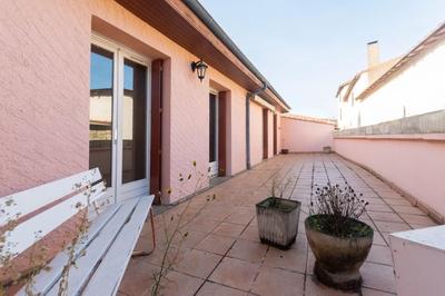 Maison - 196 m² - 9 pièces