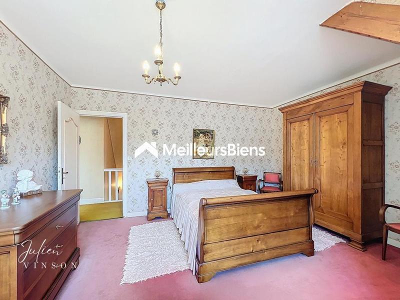 Maison - 140 m² - 8 pièces