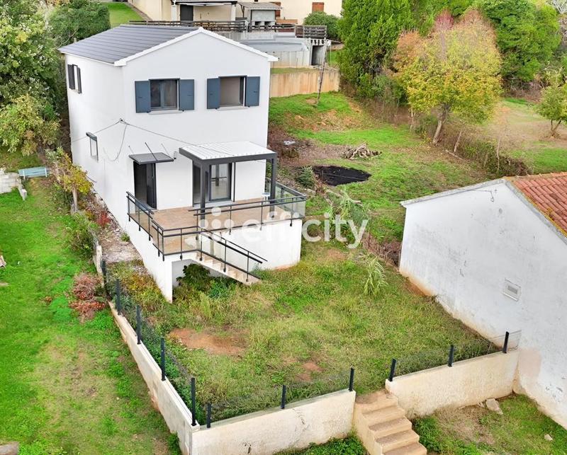 Villa - 95 m² - 4 pièces