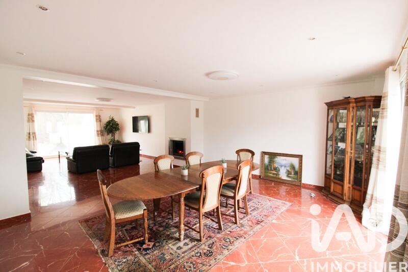 Maison - 189 m² - 8 pièces