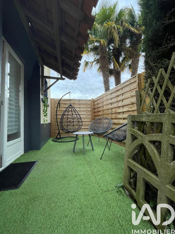 Maison - 203 m² - 7 pièces