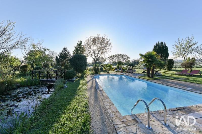 Local commercial - 1 200 m² - 5 pièces