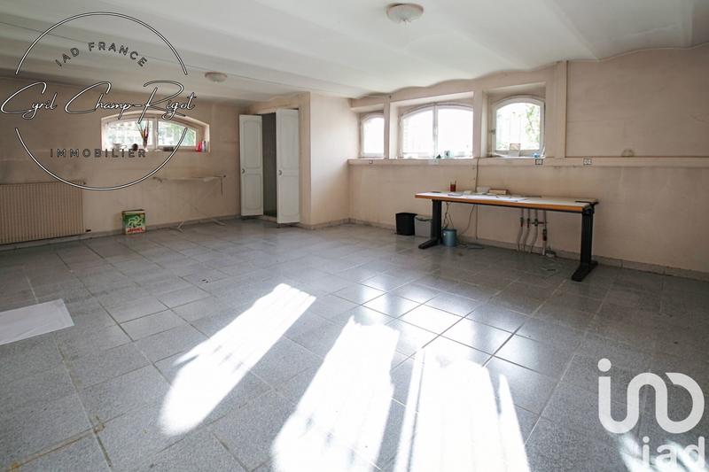 Maison - 350 m² - 12 pièces