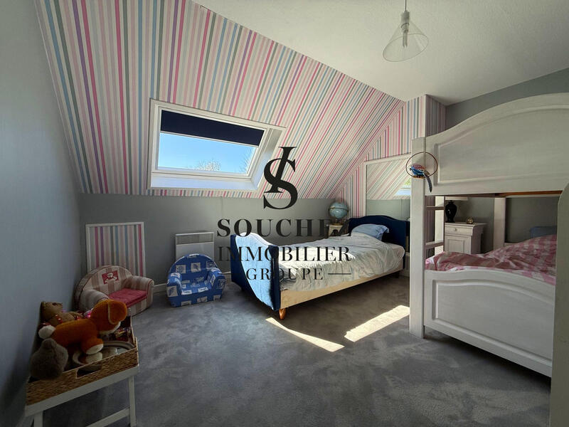 Maison - 304 m² - 8 pièces