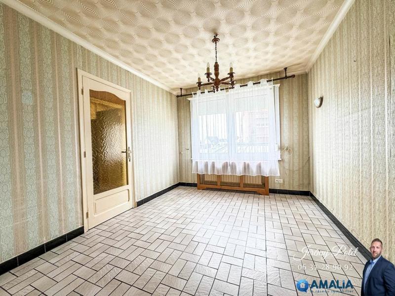 Maison - 90 m² - 5 pièces