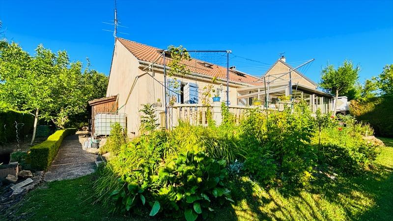 Maison - 110 m² - 6 pièces