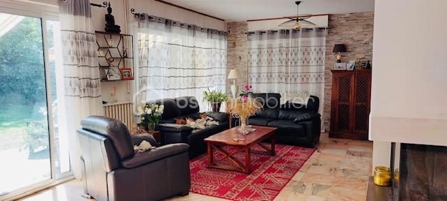 Demeure - 395 m² - 10 pièces