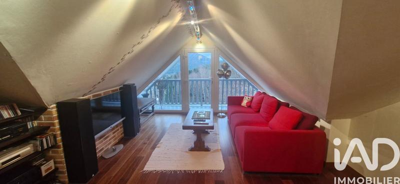 Maison - 180 m² - 10 pièces