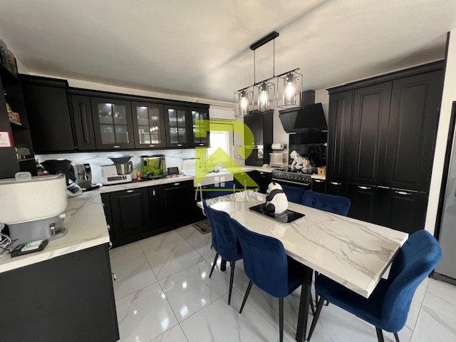 Villa - 161 m² - 6 pièces