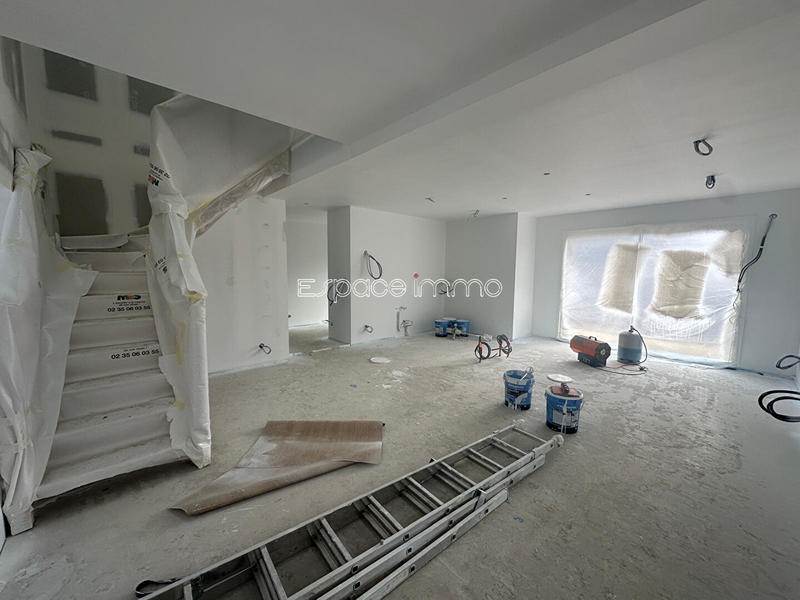 Maison - 121 m² - 4 pièces