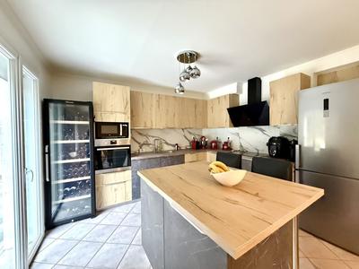 Pavillon - 146 m² - 8 pièces