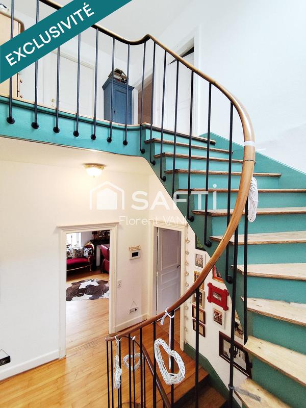 Maison - 213 m² - 6 pièces