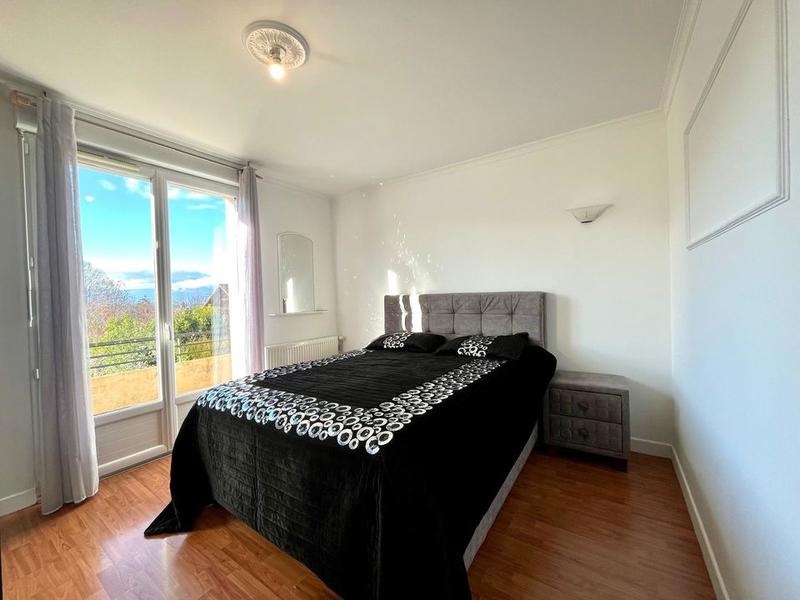 Appartement - 102 m² - 4 pièces