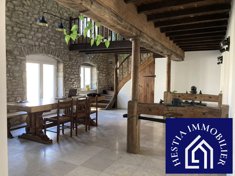 Maison - 295 m² - 6 pièces