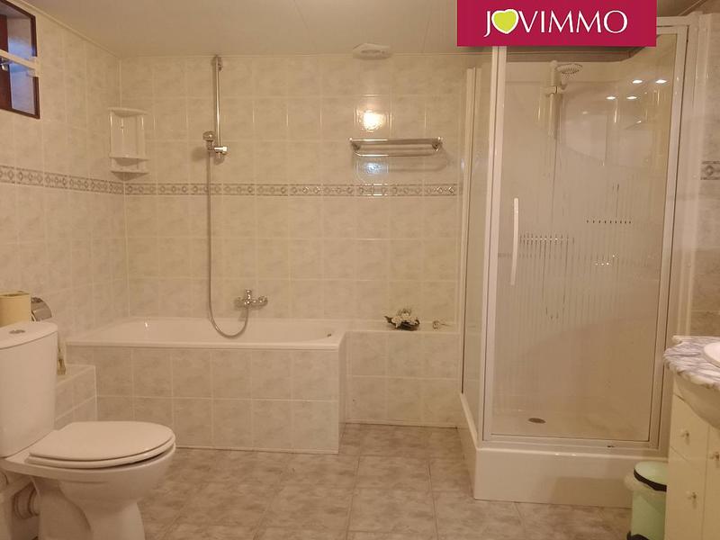 Maison - 393 m² - 10 pièces