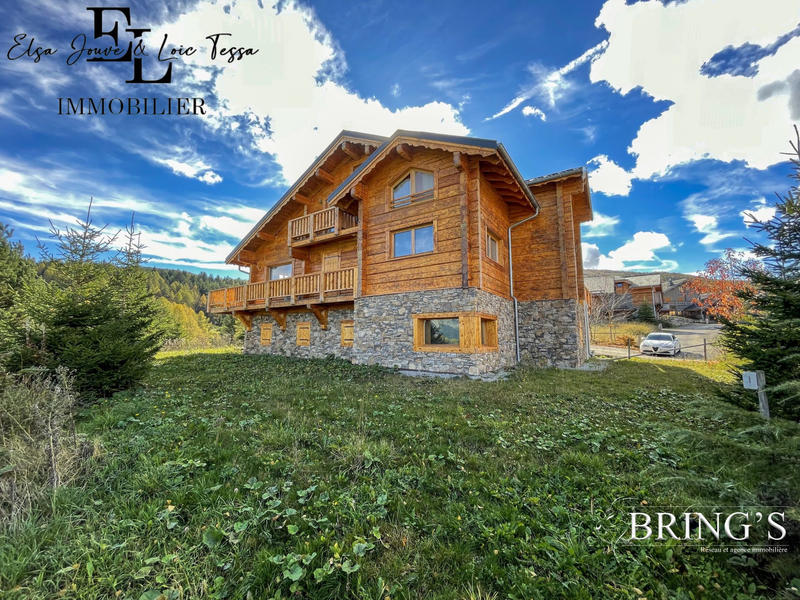 Châlet - 330 m² - 11 pièces